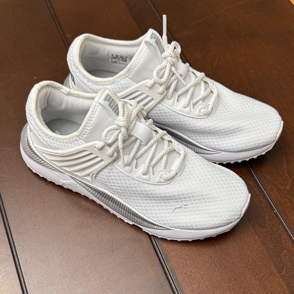 Puma White Pacer Future
